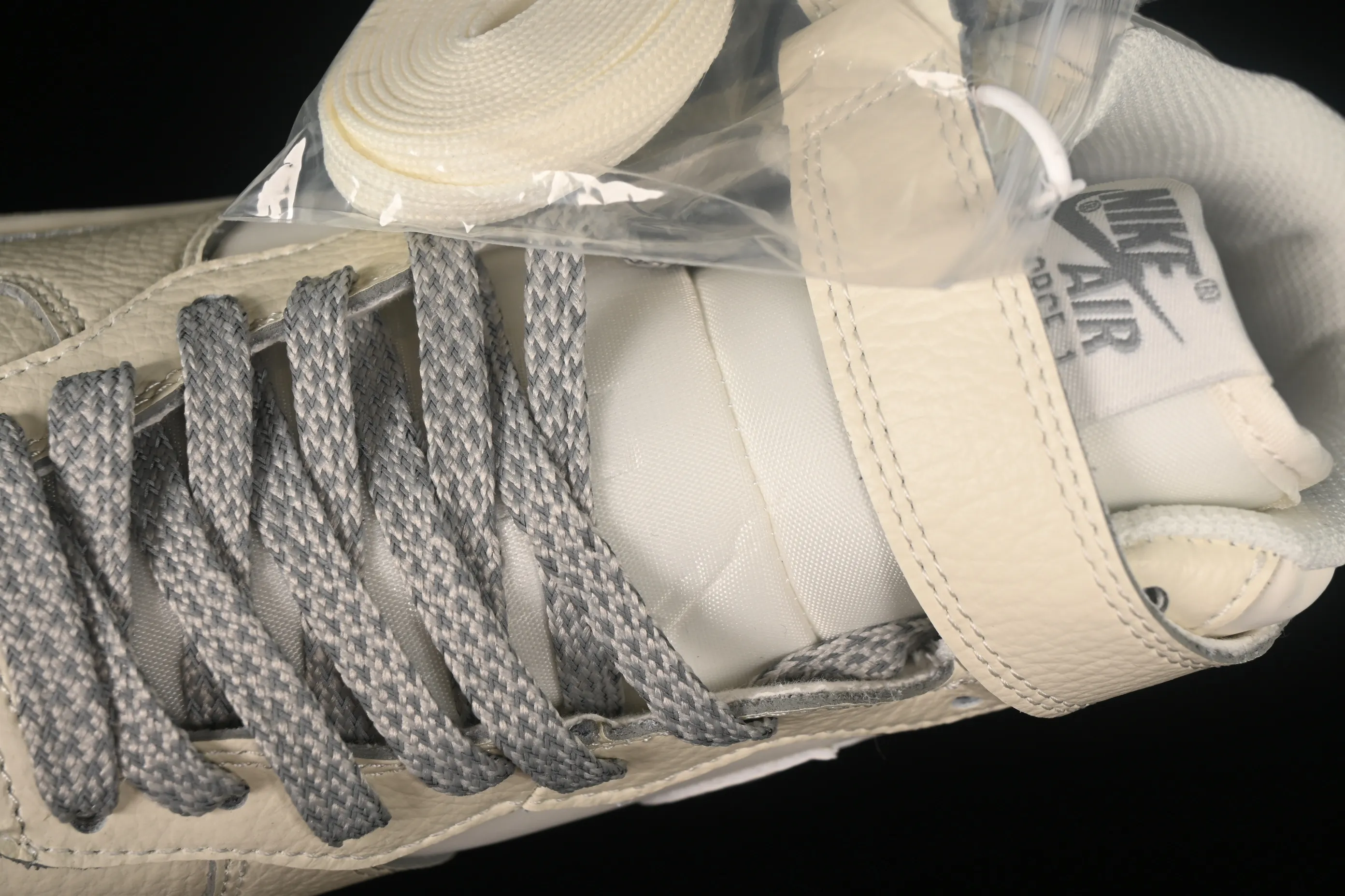 All categories Nk Air Force 1 Air Force series Nk Air Force 1 Mid Air Force mid-top Nk Air Force 1'07 Mid gray pearlescent small hook Air Force One mid-top casual sneakers SG2356-806